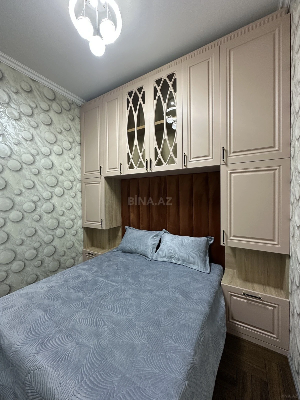 Satılır 3 otaqlı mənzil 107 m²