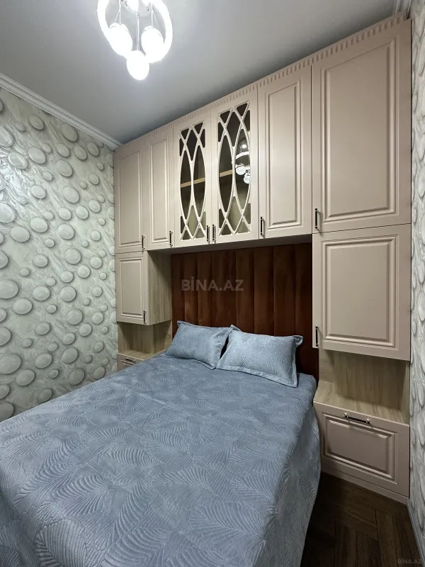 Satılır 3 otaqlı mənzil 107 m²