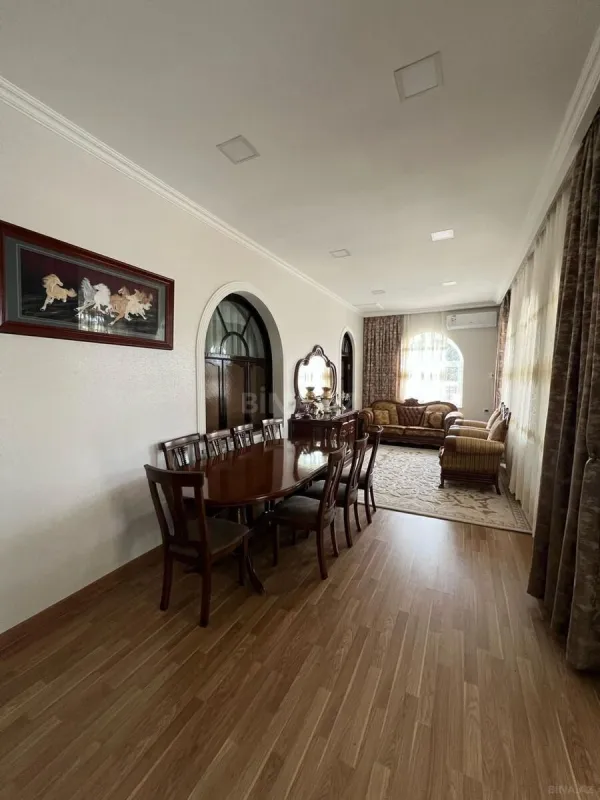 Satılır 5 otaqlı həyət evi 160 m²