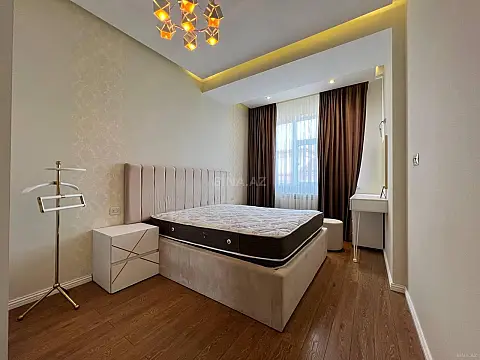 Kirayə verilir 2 otaqlı mənzil 80 m²