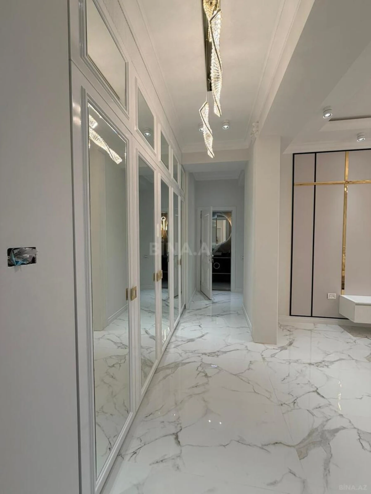 Satılır 3 otaqlı mənzil 86 m²
