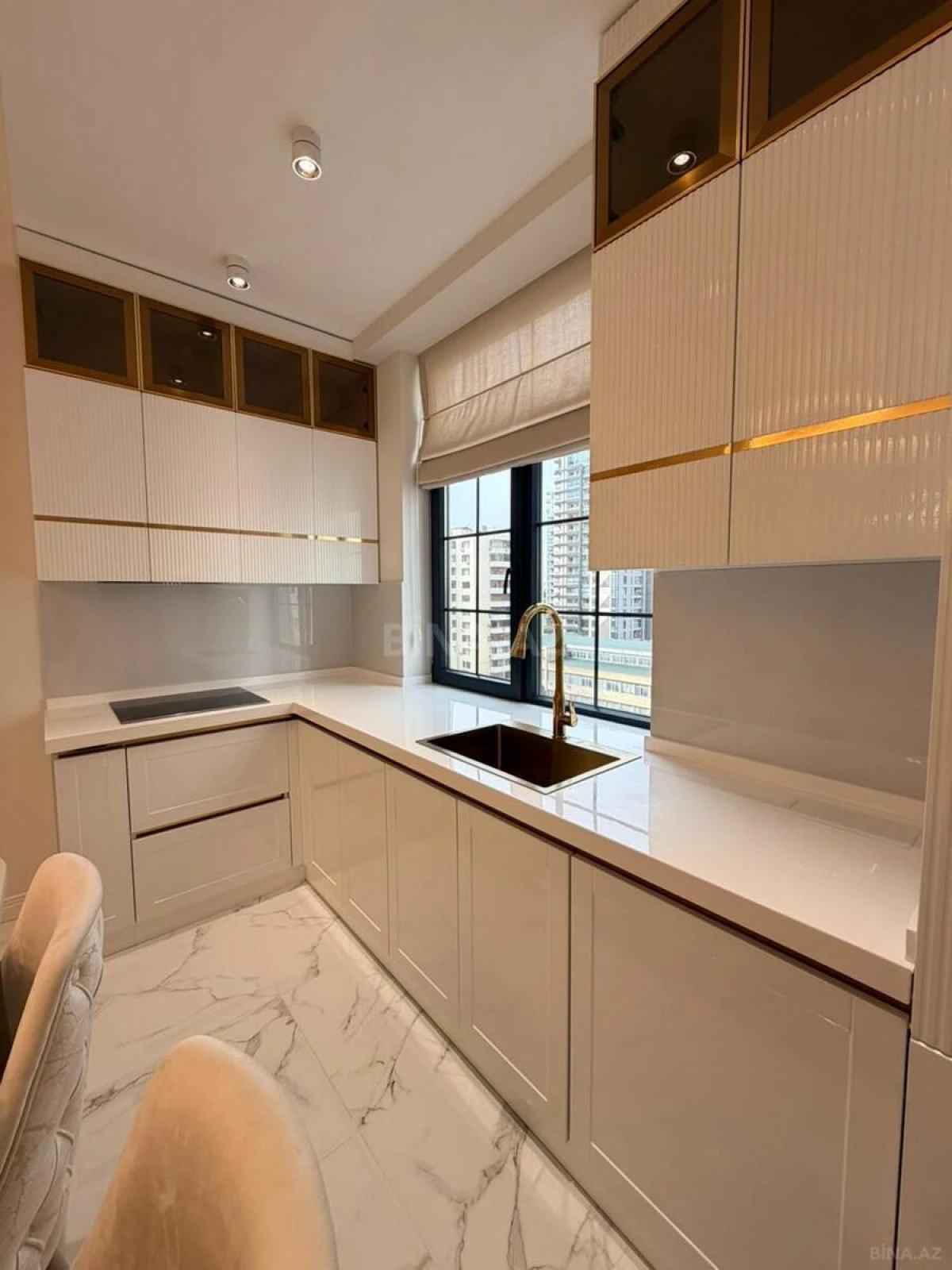 Satılır 3 otaqlı mənzil 86 m²