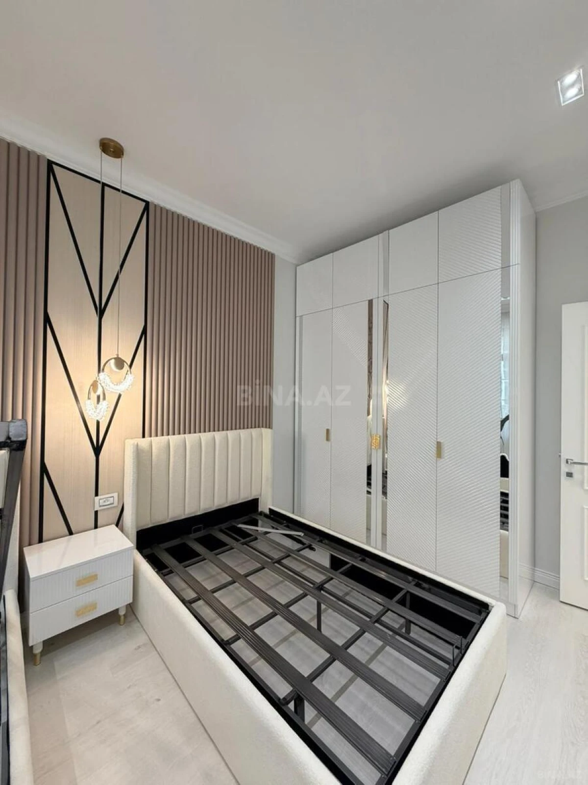 Satılır 3 otaqlı mənzil 86 m²