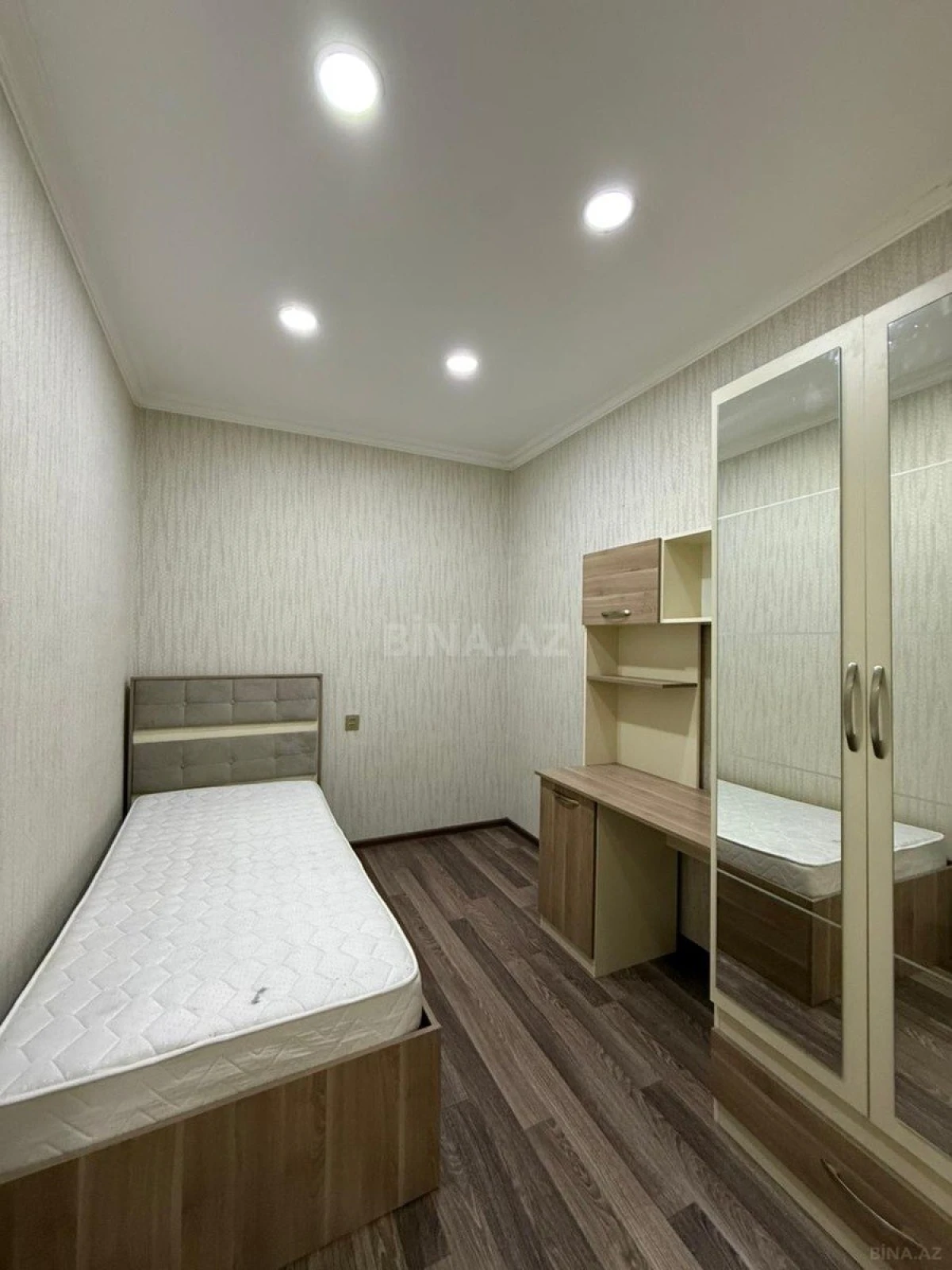 Satılır 3 otaqlı mənzil 88 m²