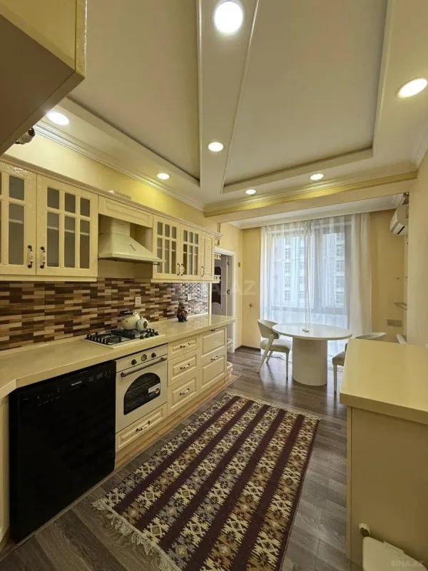 Satılır 3 otaqlı mənzil 88 m²