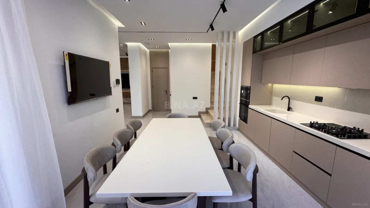 Satılır 4 otaqlı həyət evi 200 m²