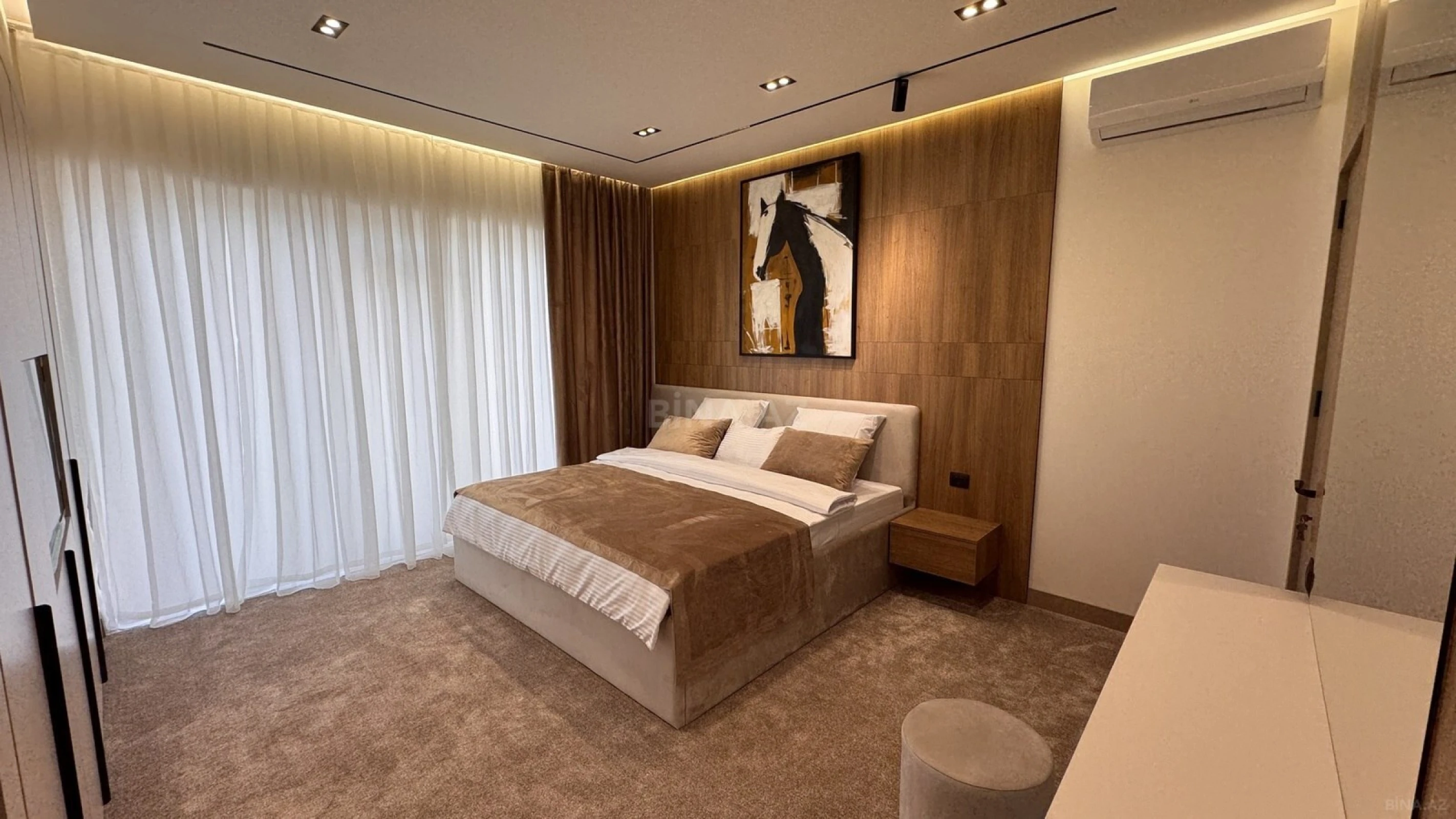 Satılır 4 otaqlı həyət evi 200 m²