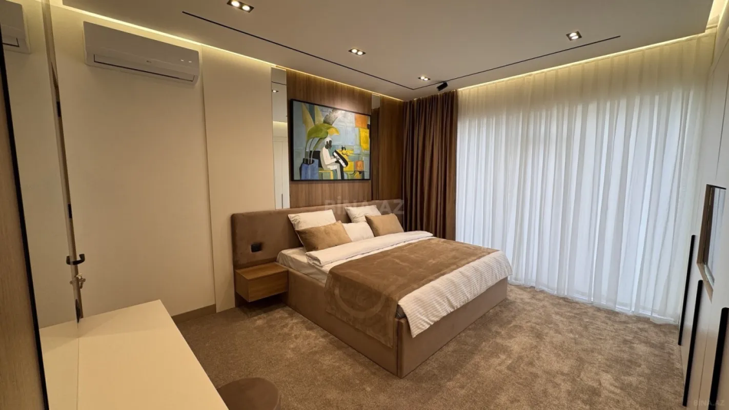 Satılır 4 otaqlı həyət evi 200 m²