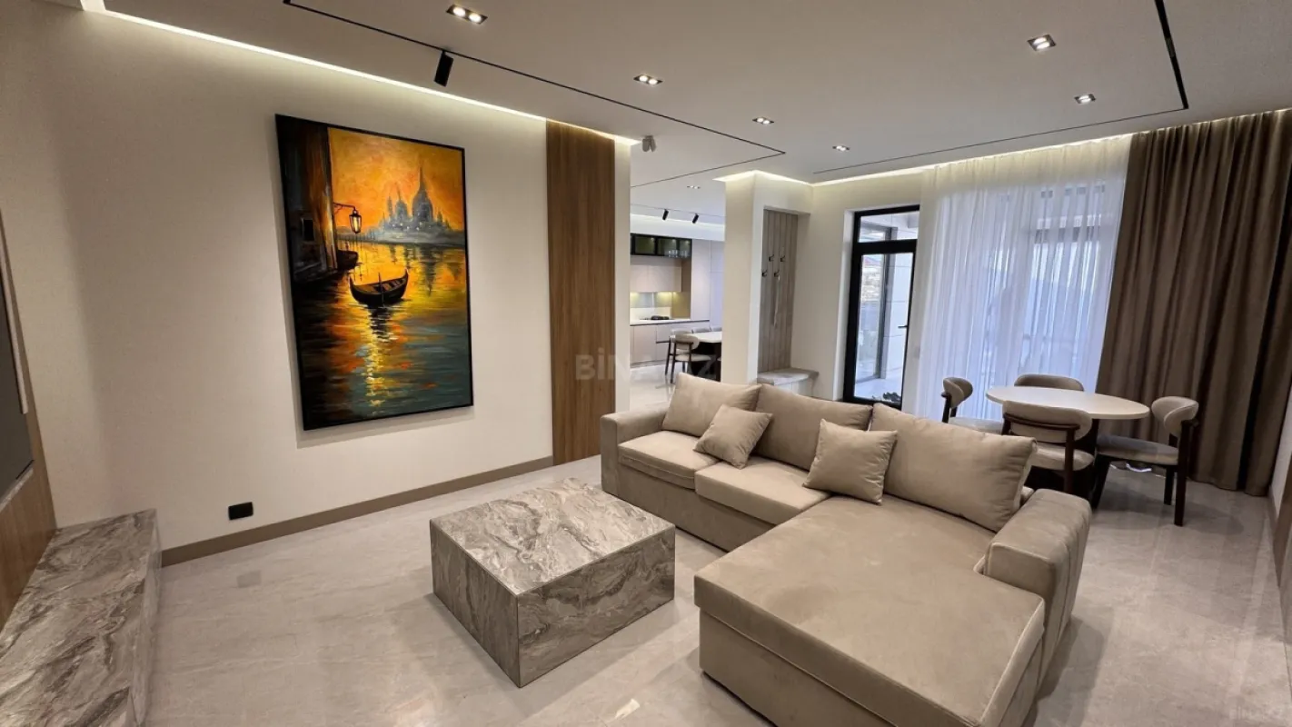 Satılır 4 otaqlı həyət evi 200 m²