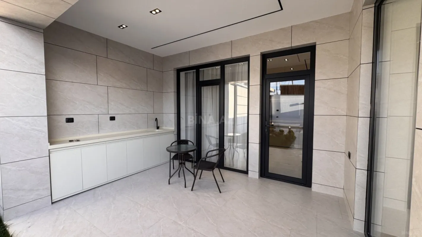 Satılır 4 otaqlı həyət evi 200 m²