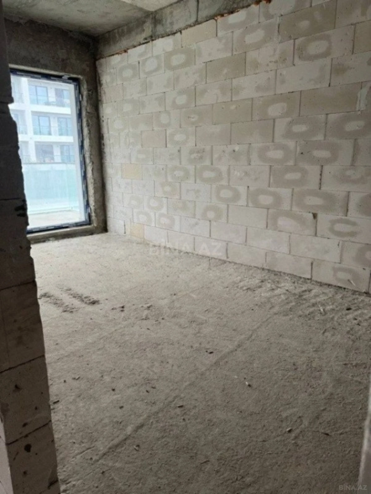 Satılır 2 otaqlı mənzil 92.8 m²