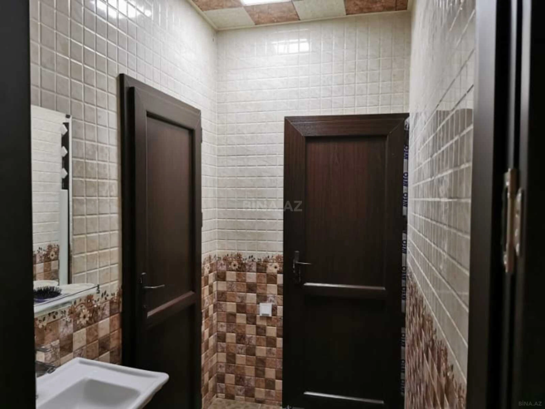 Satılır 7 otaqlı həyət evi 240 m²