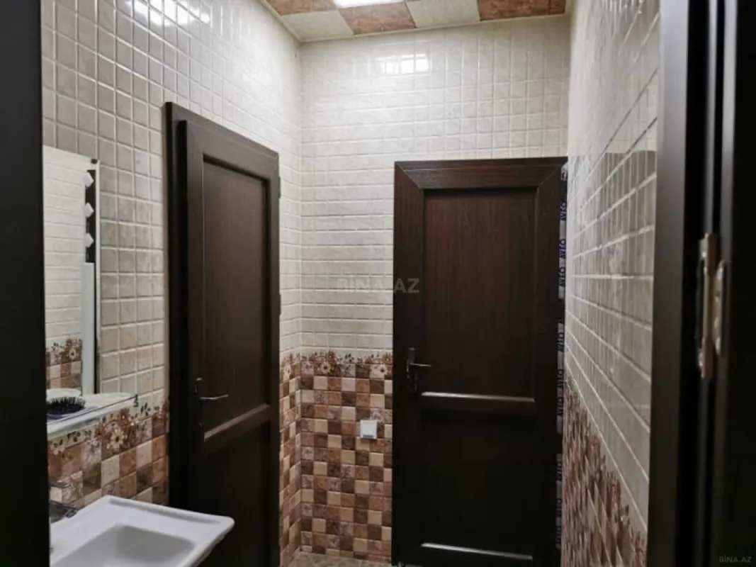 Satılır 7 otaqlı həyət evi 240 m²