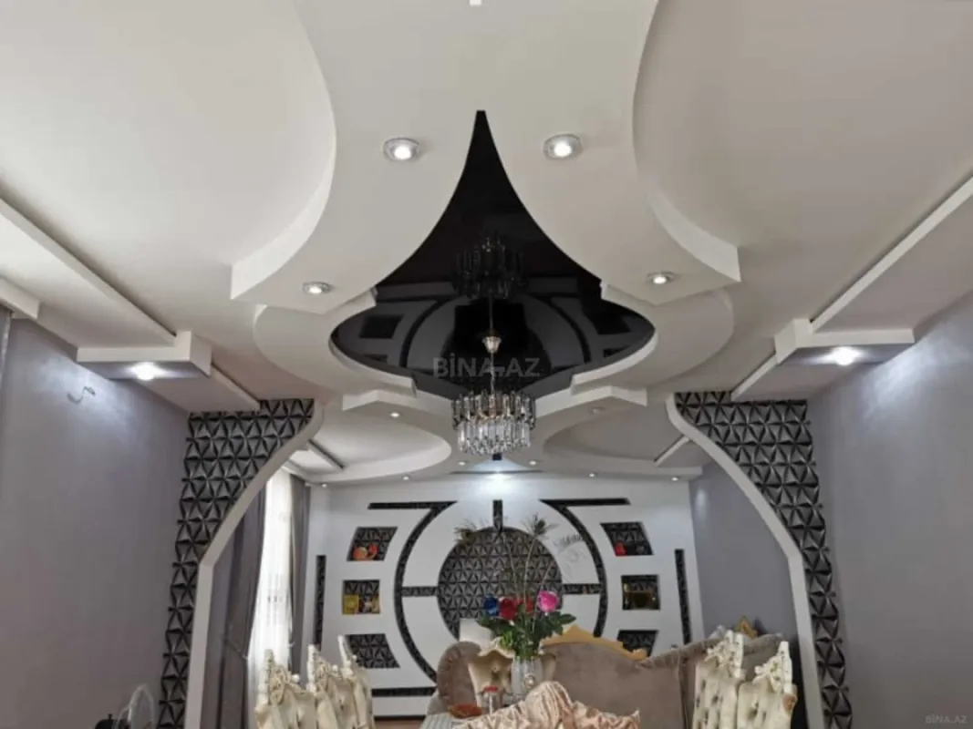 Satılır 7 otaqlı həyət evi 240 m²