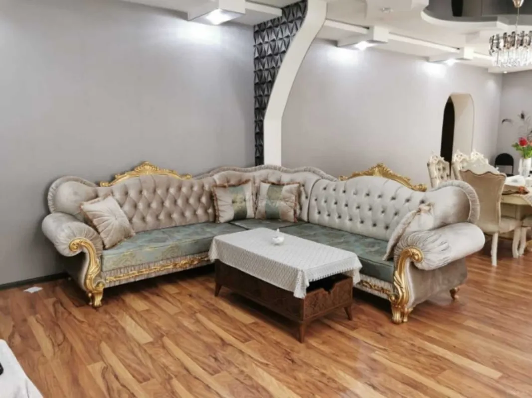 Satılır 7 otaqlı həyət evi 240 m²