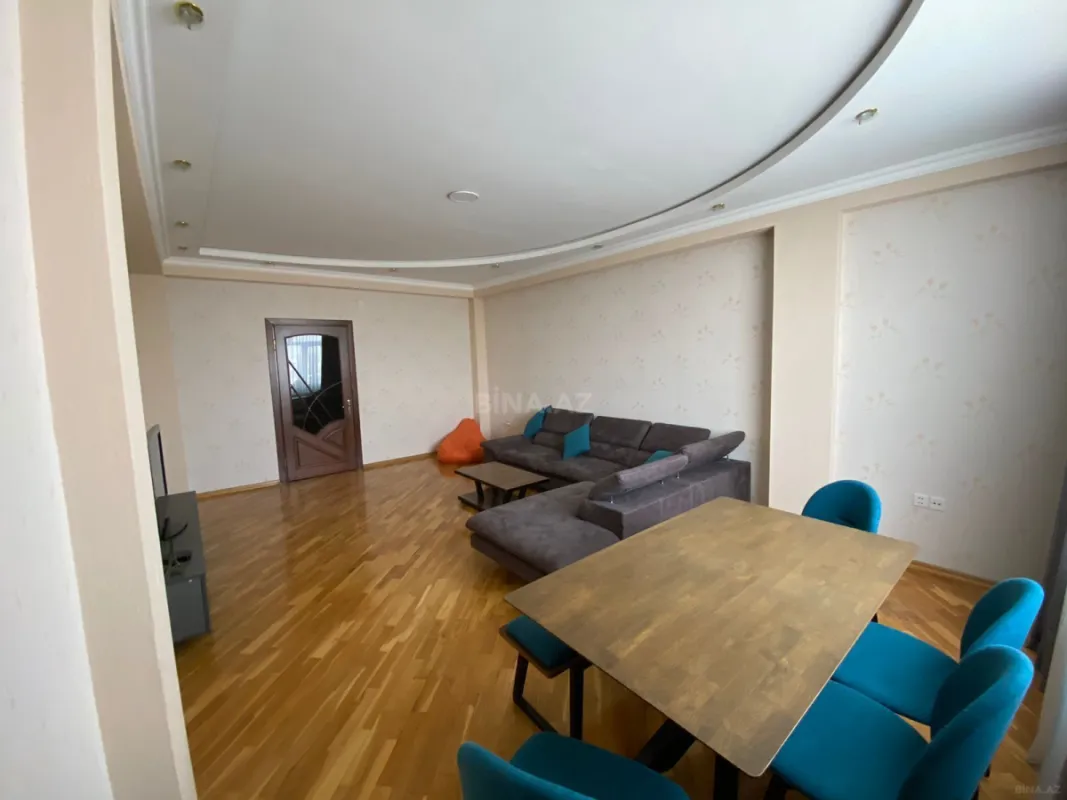 Kirayə verilir 3 otaqlı mənzil 200 m²