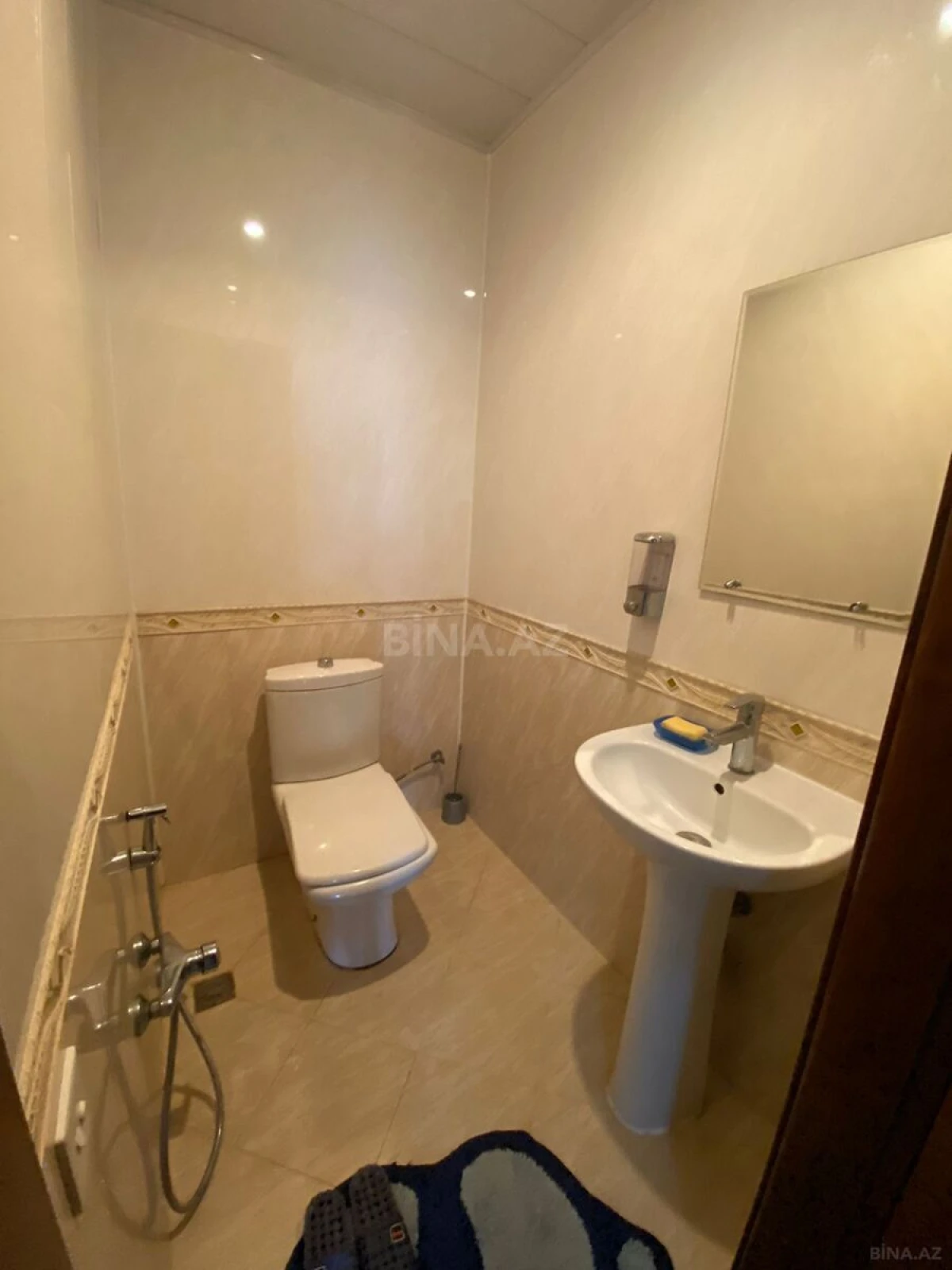 Kirayə verilir 3 otaqlı mənzil 200 m²