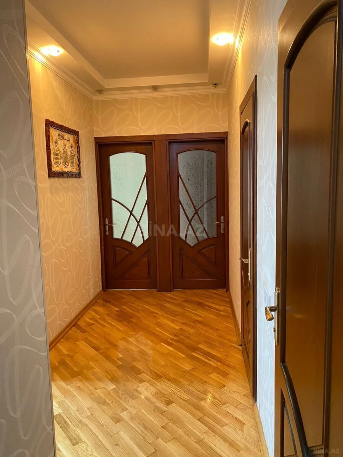 Kirayə verilir 3 otaqlı mənzil 200 m²