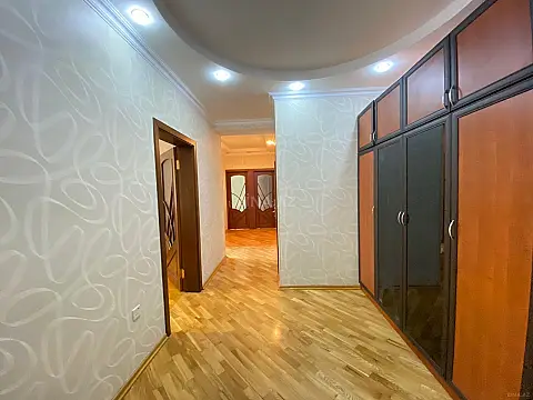 Kirayə verilir 3 otaqlı mənzil 200 m²