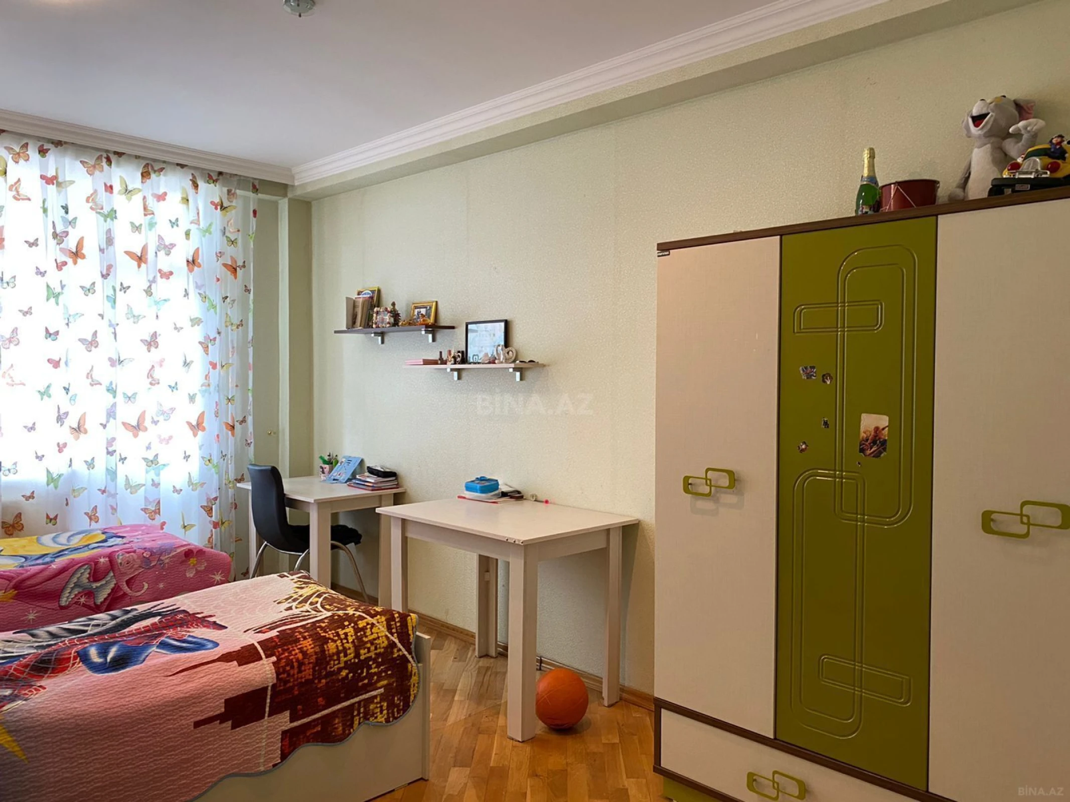 Kirayə verilir 3 otaqlı mənzil 200 m²