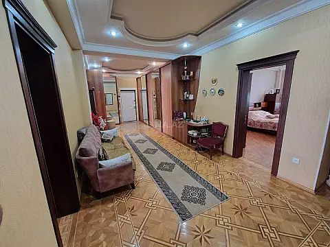 Satılır 4 otaqlı mənzil 190 m² — Bakı, Nəsimi 4 otaq 190.00 m²