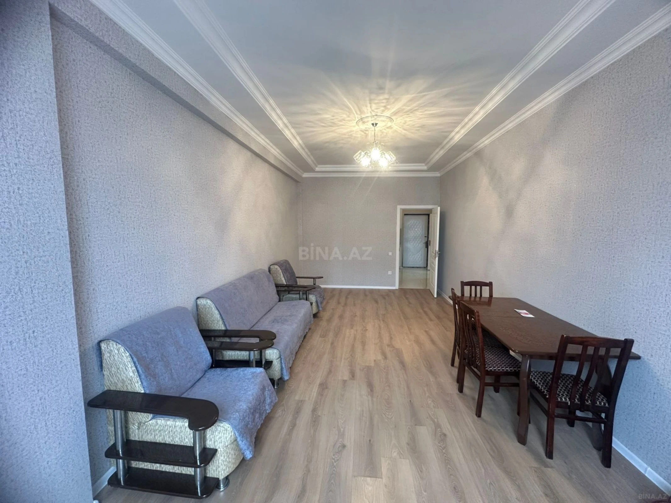 Kirayə verilir 2 otaqlı mənzil 70 m²