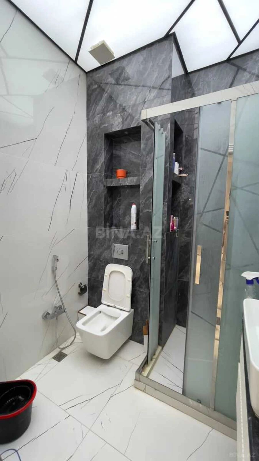 Kirayə verilir 3 otaqlı mənzil 85 m²