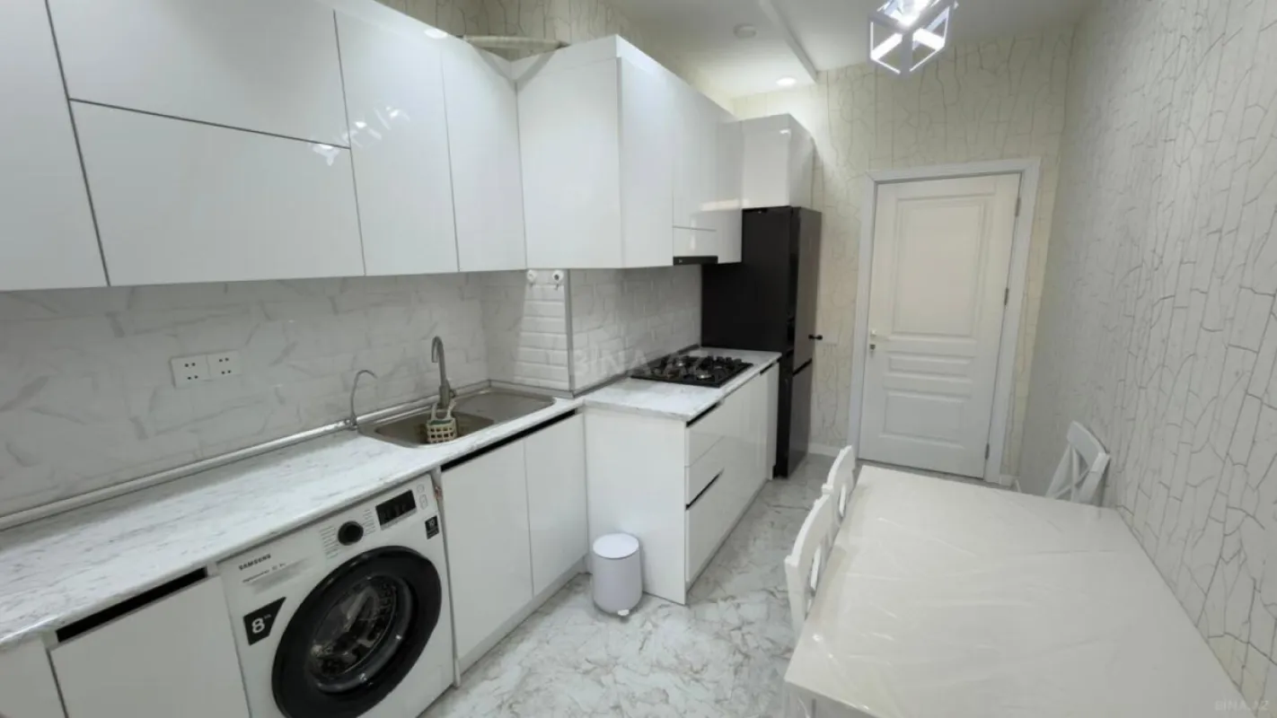 Satılır 2 otaqlı mənzil 76 m²