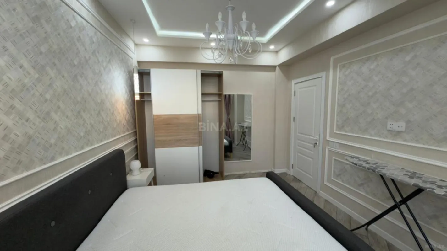 Satılır 2 otaqlı mənzil 76 m²