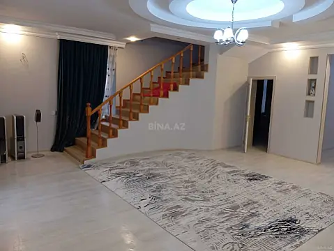 Satılır 8 otaqlı həyət evi 400 m²