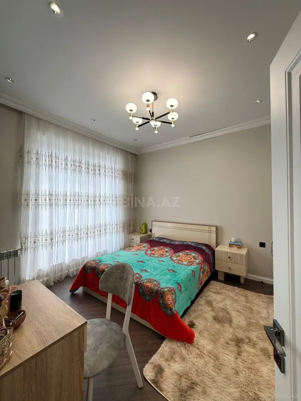 Satılır 5 otaqlı həyət evi 210 m²