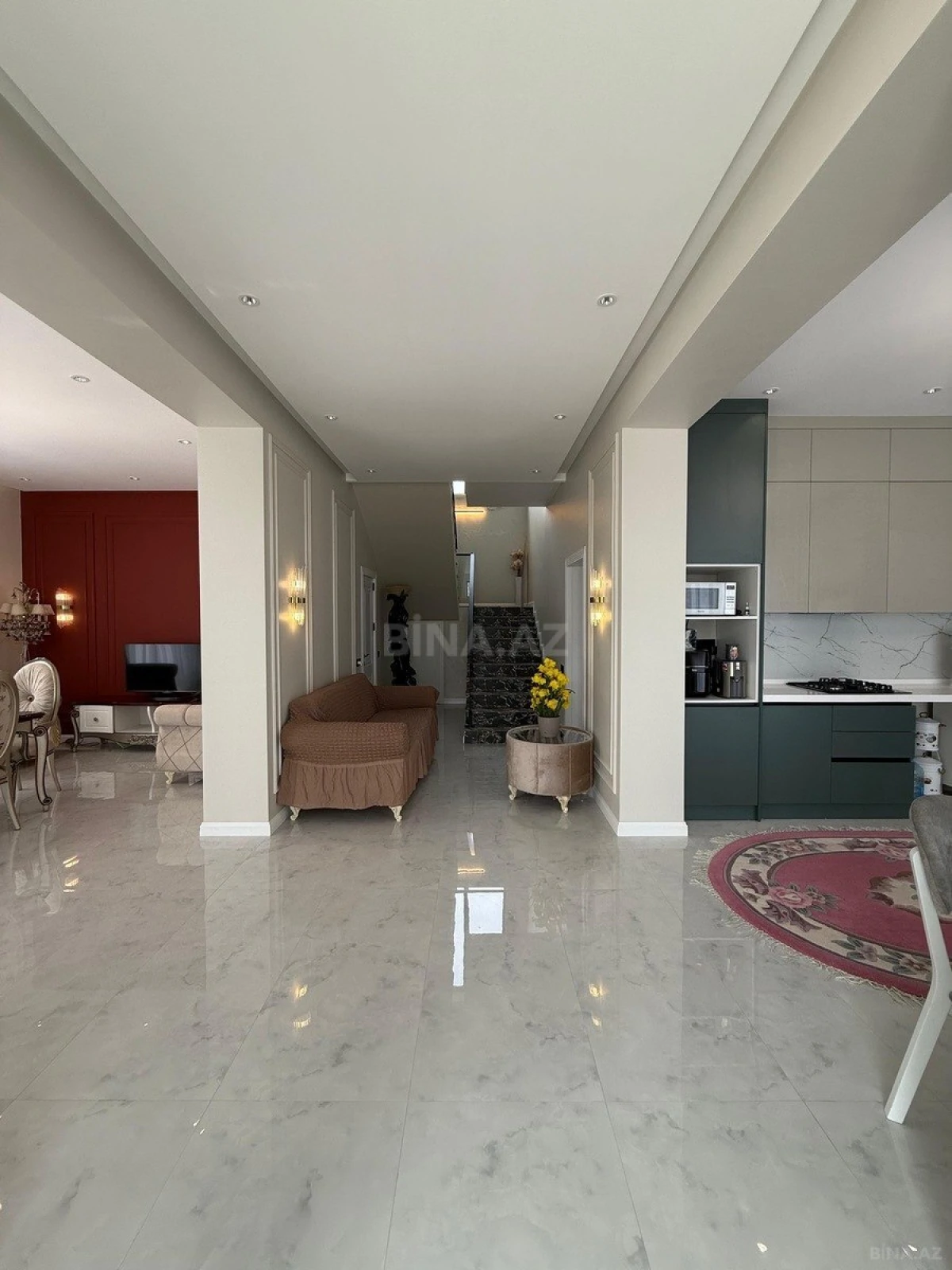Satılır 5 otaqlı həyət evi 210 m²