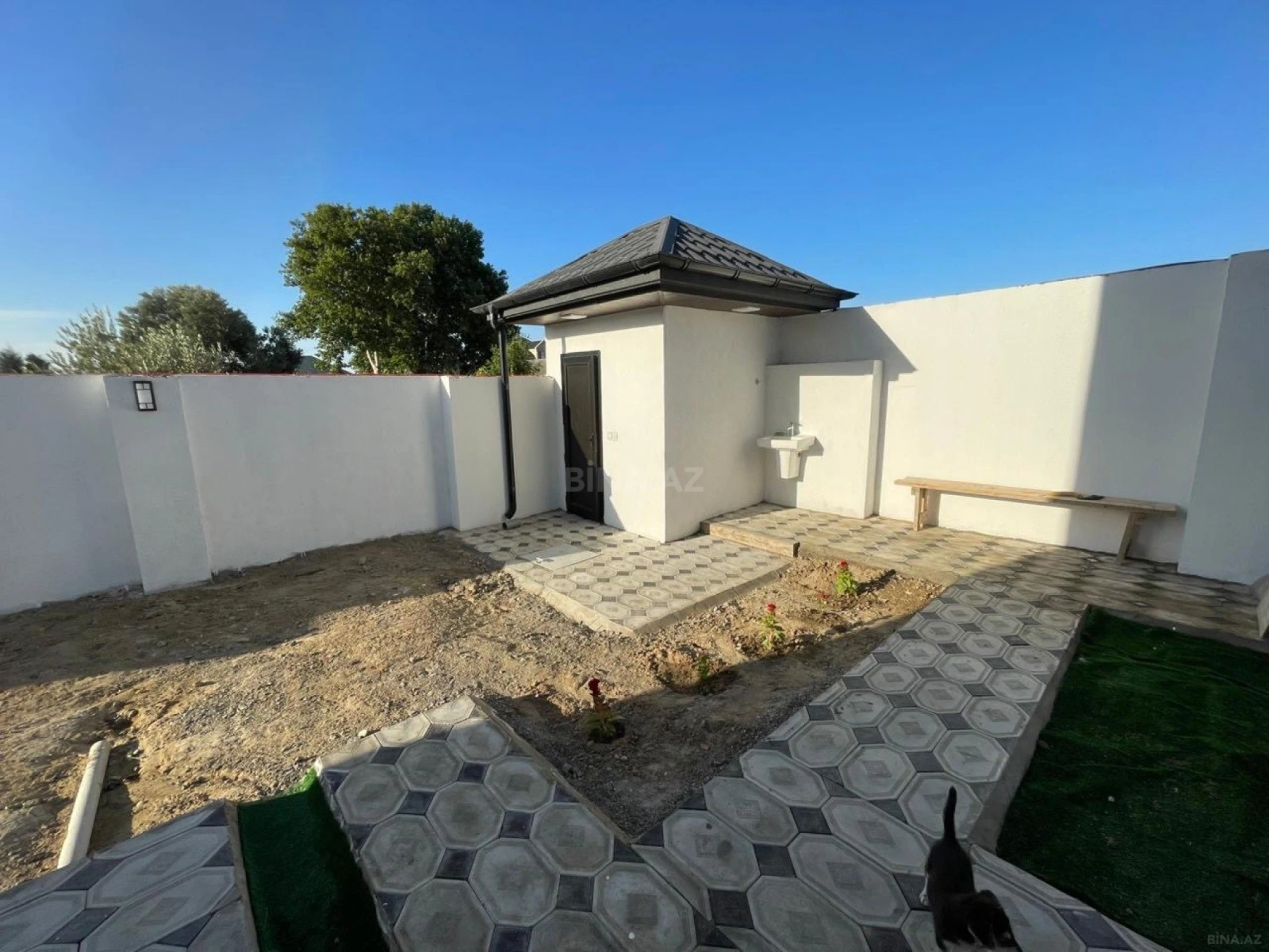 Satılır 5 otaqlı həyət evi 210 m²