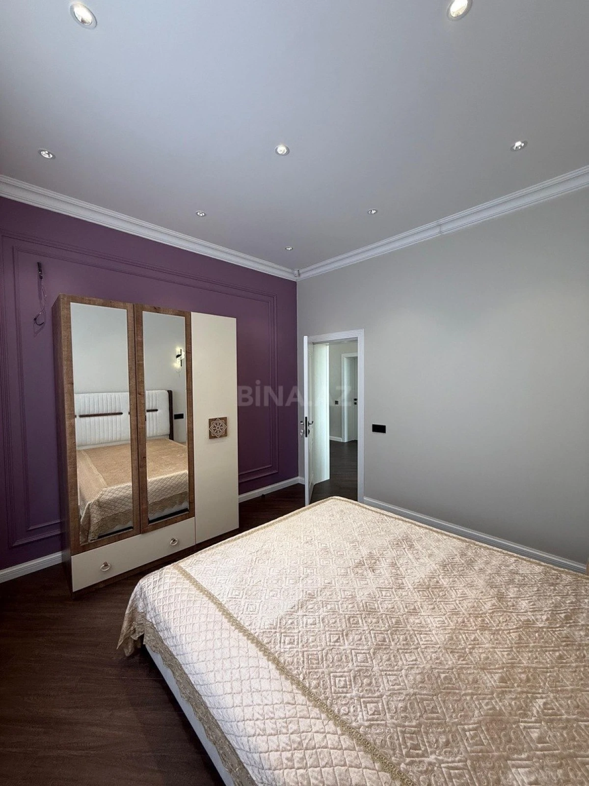 Satılır 5 otaqlı həyət evi 210 m²