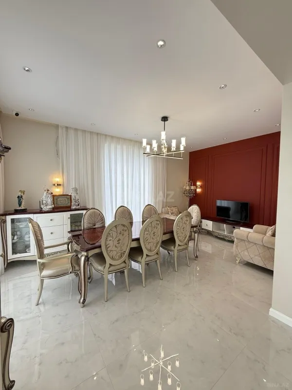 Satılır 5 otaqlı həyət evi 210 m²