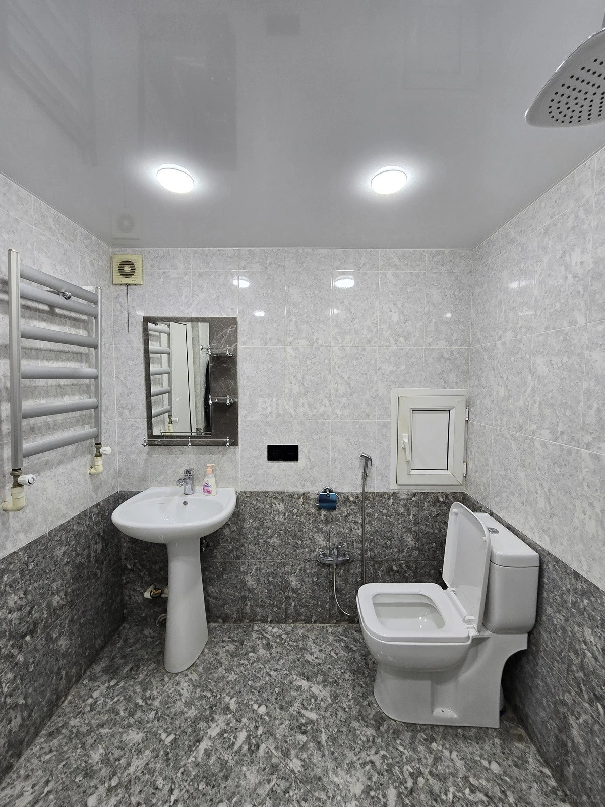 Satılır 2 otaqlı mənzil 53 m²