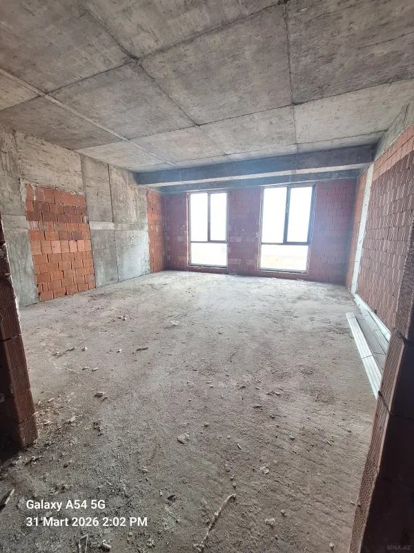 Satılır 4 otaqlı mənzil 159 m²