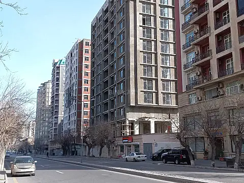Satılır 4 otaqlı mənzil 159 m² — Bakı 4 otaq 159.00 m²