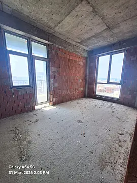Satılır 4 otaqlı mənzil 159 m²