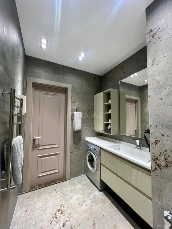 Kirayə verilir 2 otaqlı mənzil 71 m²