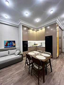 Kirayə verilir 2 otaqlı mənzil 71 m²