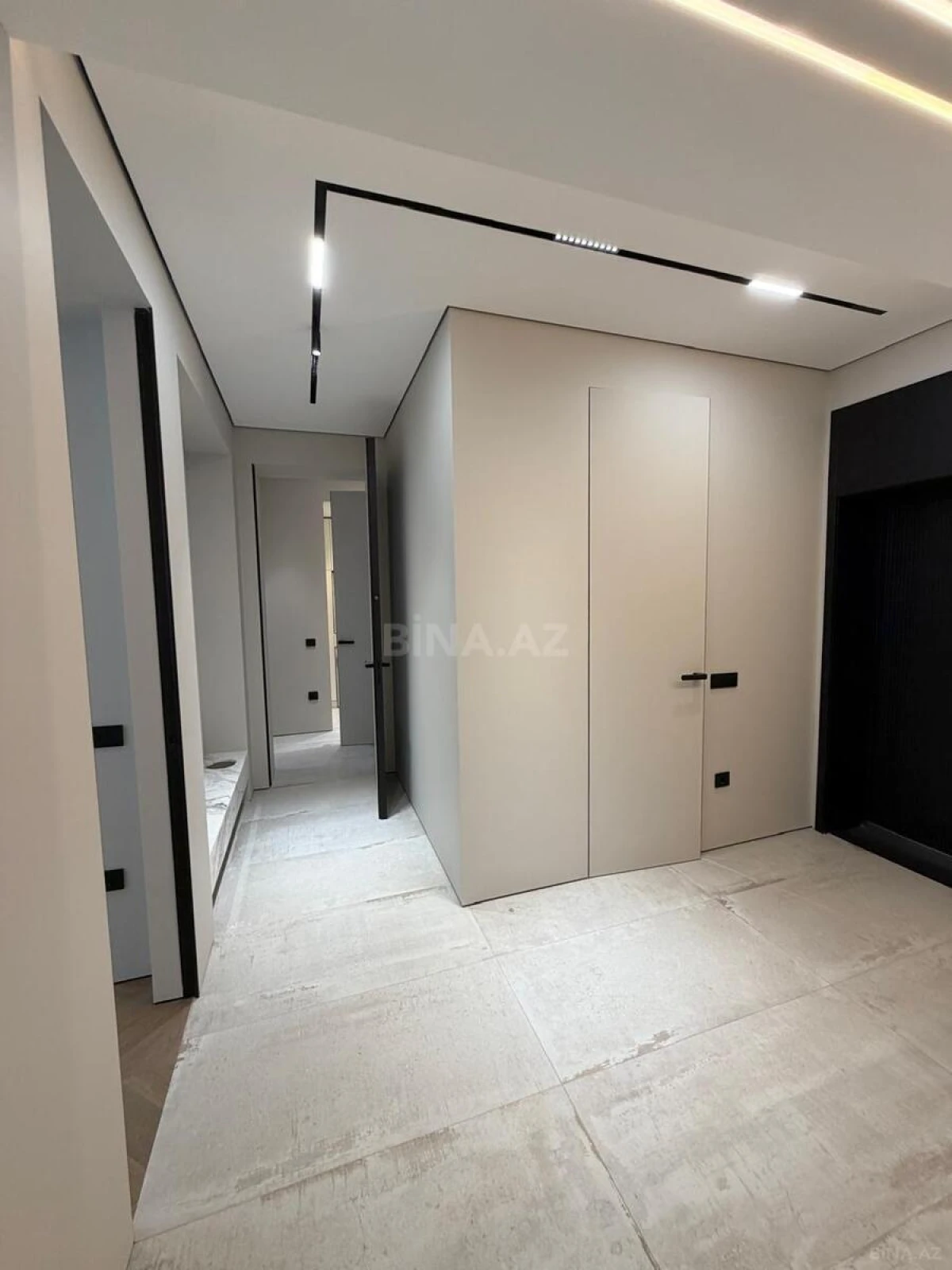 Kirayə verilir 3 otaqlı mənzil 150 m²