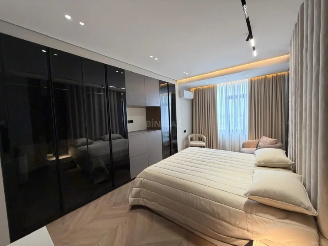 Kirayə verilir 3 otaqlı mənzil 150 m²