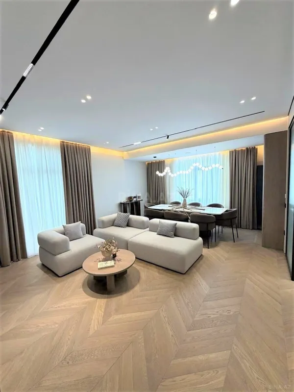 Kirayə verilir 3 otaqlı mənzil 150 m²