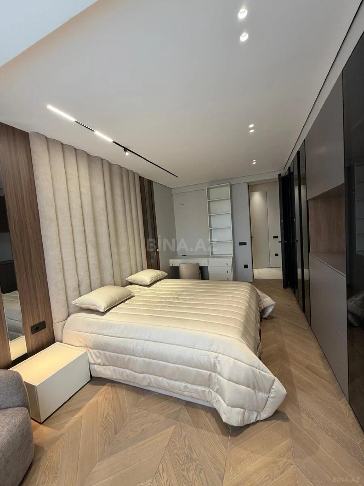 Kirayə verilir 3 otaqlı mənzil 150 m²