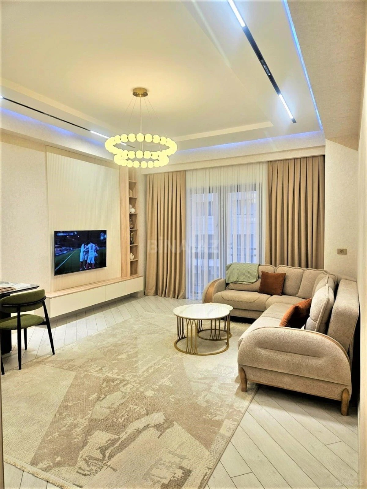 Kirayə verilir 3 otaqlı mənzil 120 m²