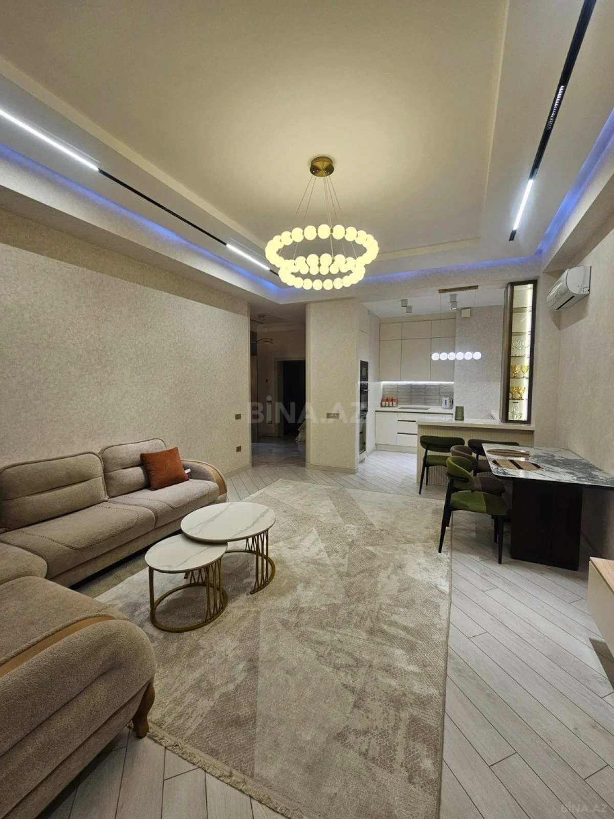 Kirayə verilir 3 otaqlı mənzil 120 m²