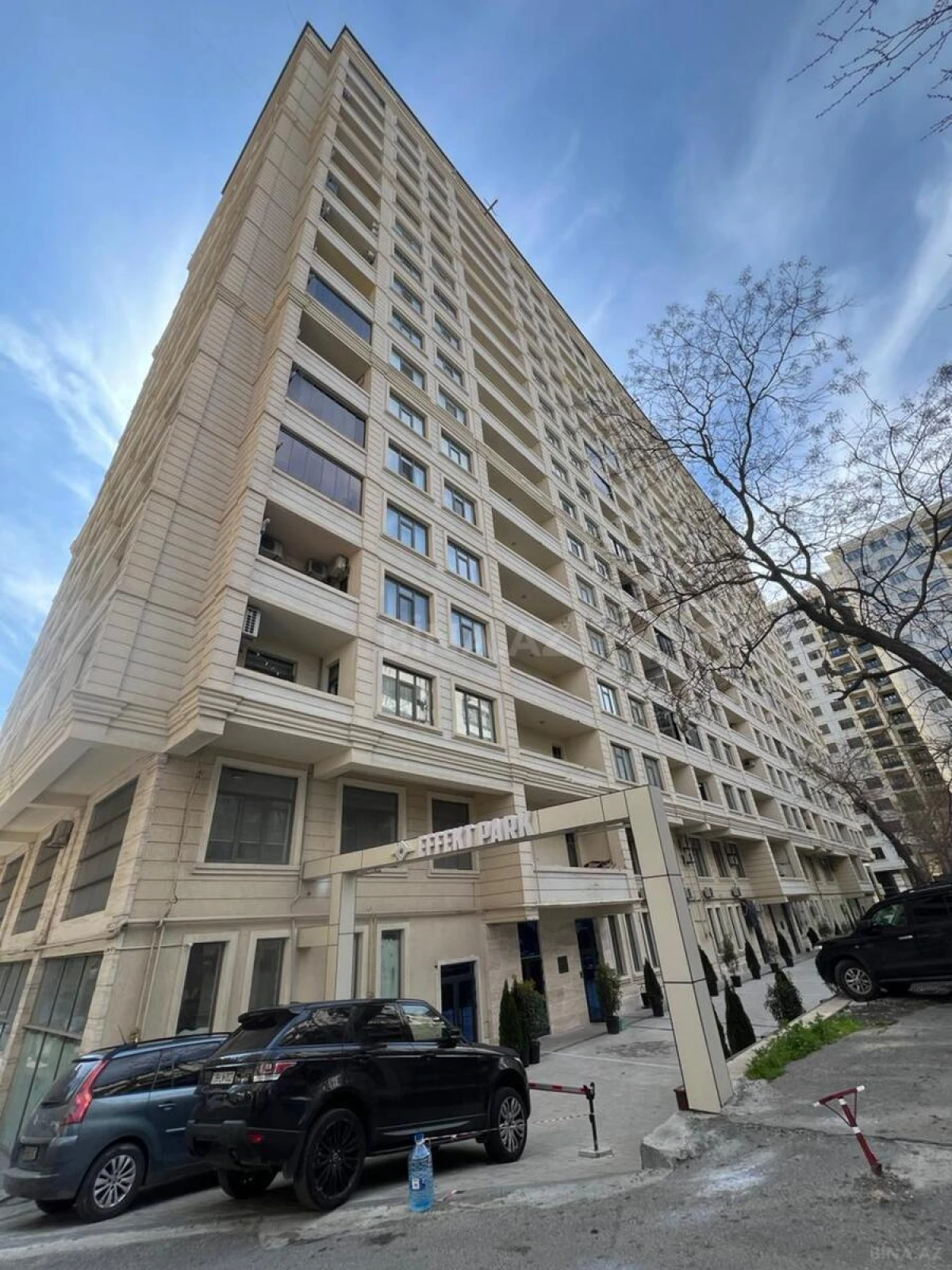 Satılır 3 otaqlı mənzil 117.7 m²