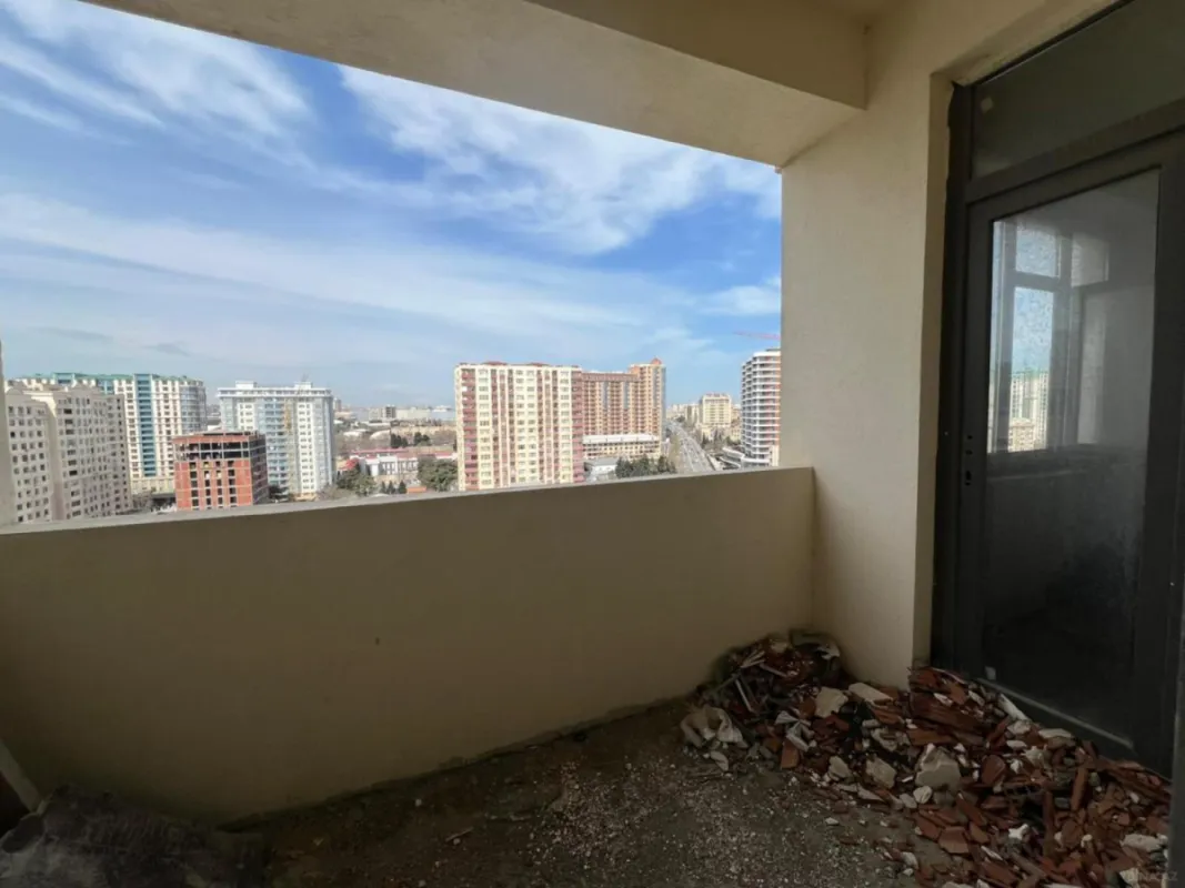 Satılır 3 otaqlı mənzil 117.7 m²