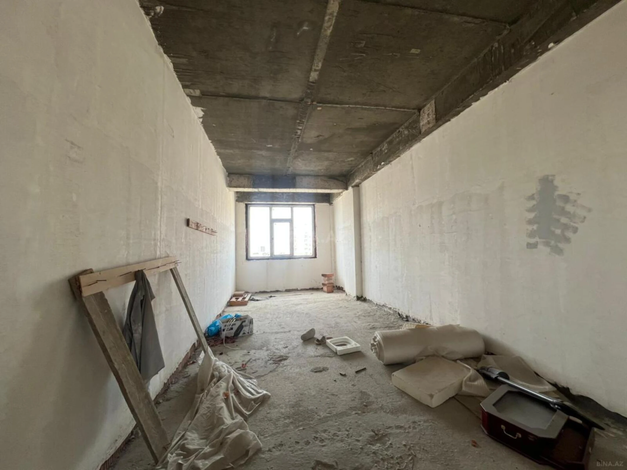 Satılır 3 otaqlı mənzil 117.7 m²